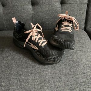 Brooks Levitate 4